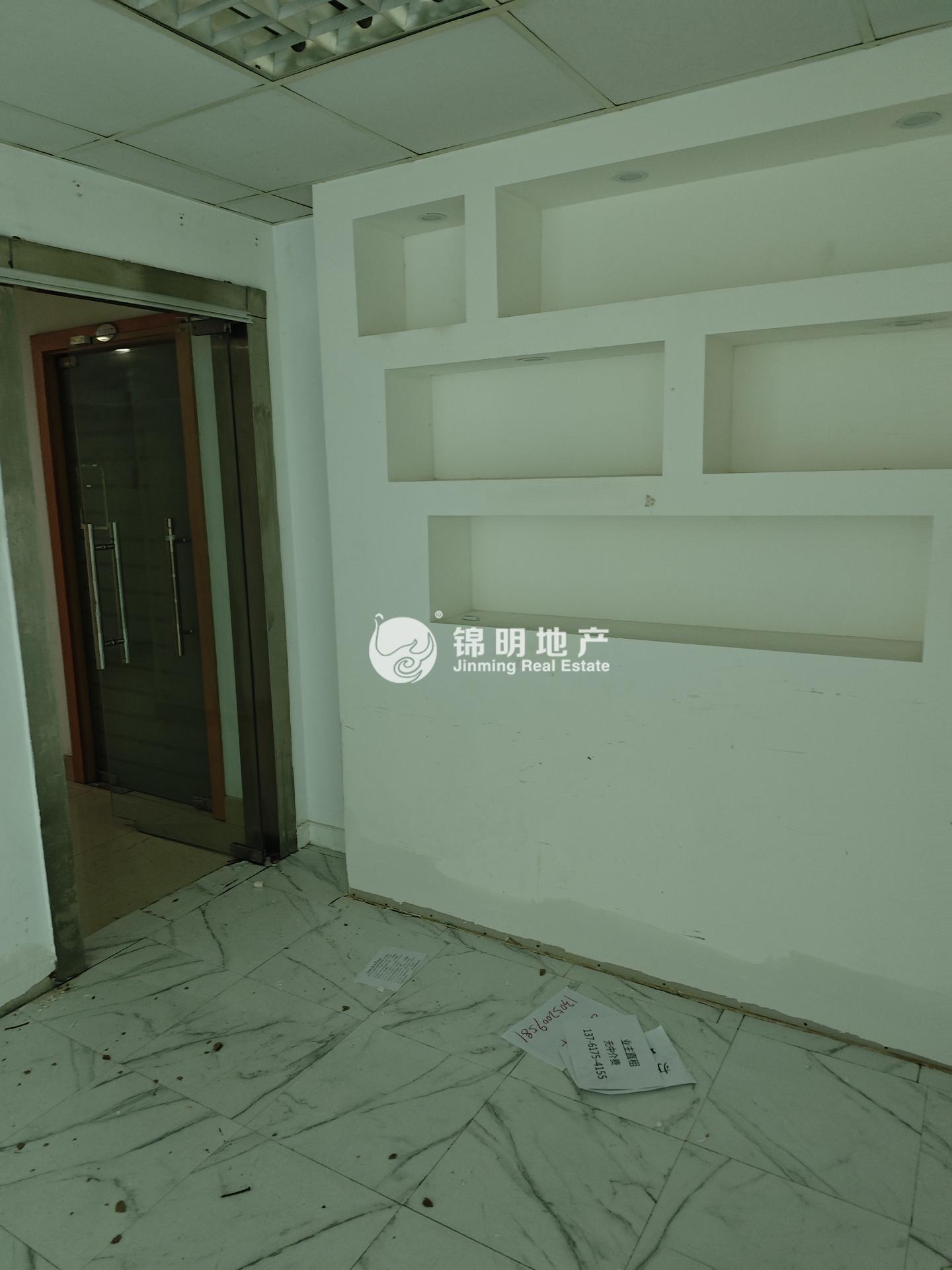 光新浦发广场95平米写字楼出租